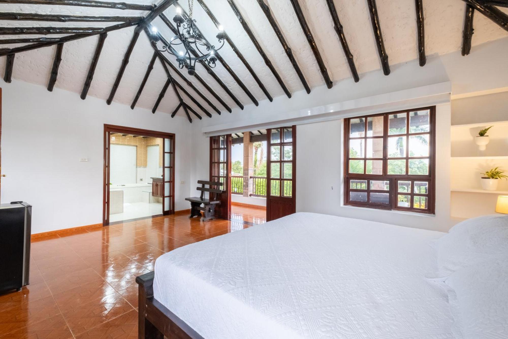 Hotel Chalet El Castillo By Majuva El Edén Εξωτερικό φωτογραφία